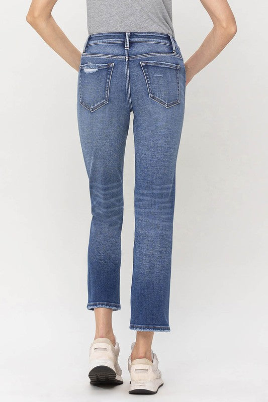 IMPARTIALLY MID RISE JEANS