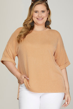 PLUS TEXTURED TOP